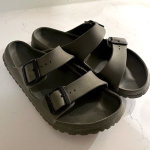 Birkenstock Arizona Essentials Eva olive size 41/10 Sandals